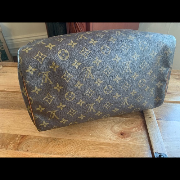 Louis Vuitton Vintage Speedy 30 Handbag - Picture 10 of 16
